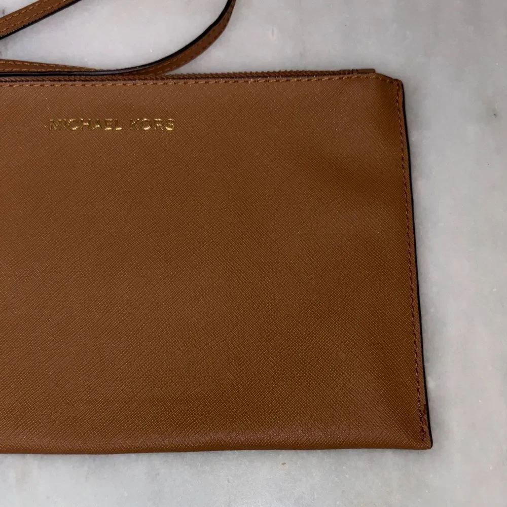 Michael Kors  Pouch Clutch Wristlet Jet Set Travel Large Pebbled Brown Leather
